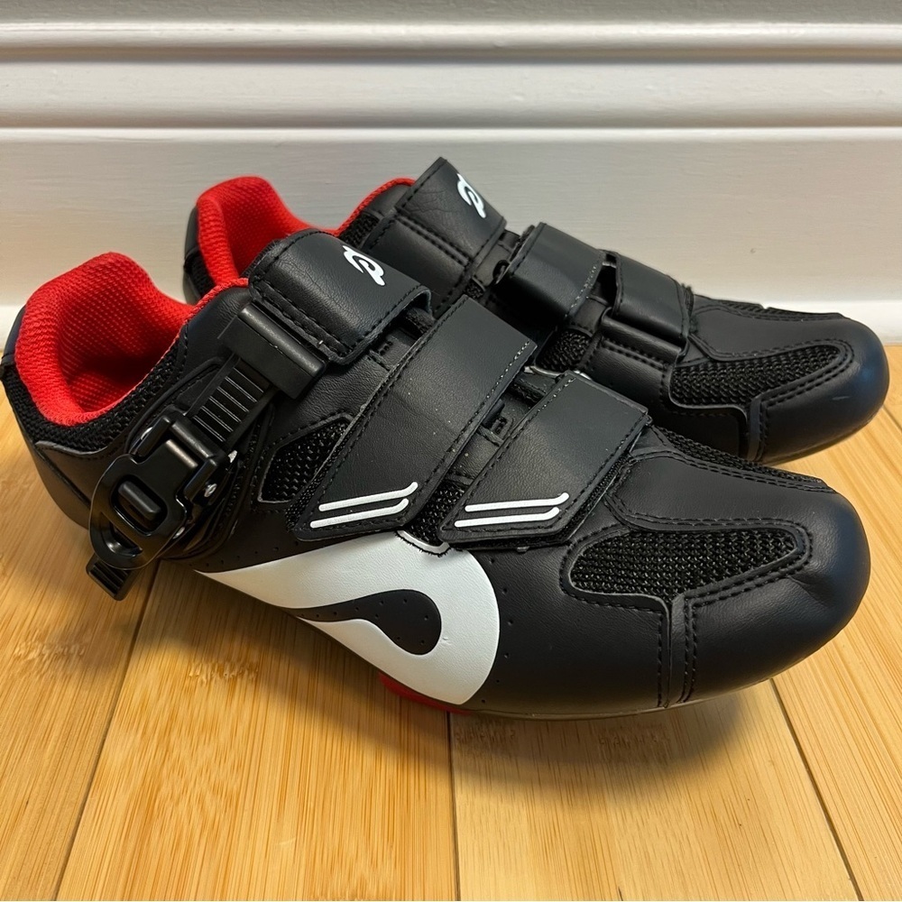 Peloton Black and Red Cycling Shoes size 40/9